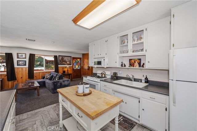 1099 Canyon, Fawnskin, CA 92333