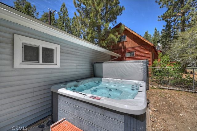 1099 Canyon, Fawnskin, CA 92333