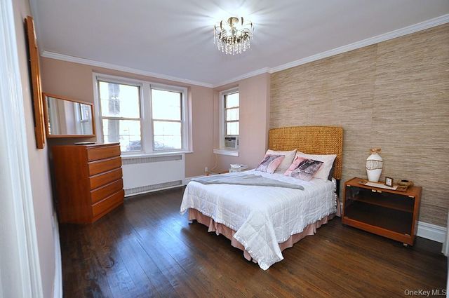 253 Garth Road 1T, Scarsdale, NY 10583