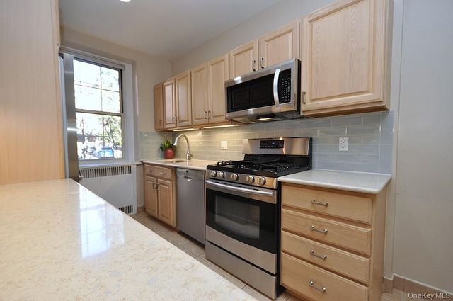 253 Garth Road 1T, Scarsdale, NY 10583