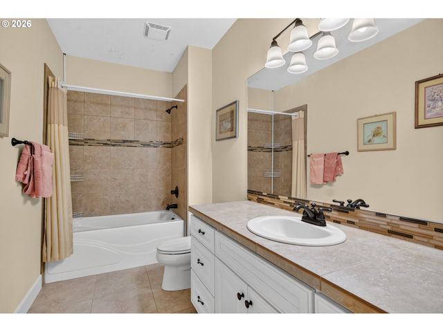 12577 Se VERLIE St, Happy Valley, OR 97086