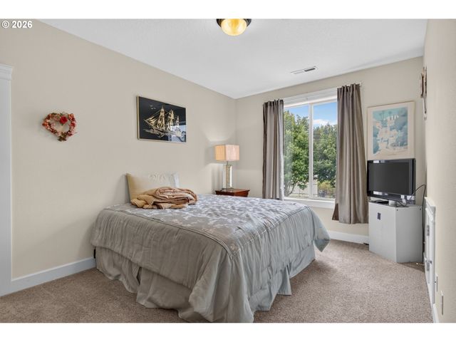 12577 Se VERLIE St, Happy Valley, OR 97086