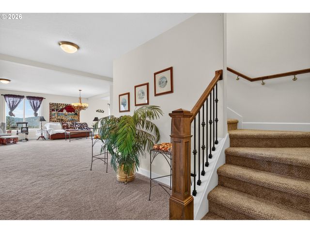 12577 Se VERLIE St, Happy Valley, OR 97086