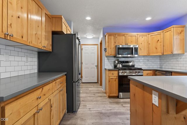 20696 Barton Crossing Way, Bend, OR 97701