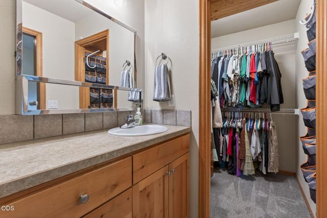 20696 Barton Crossing Way, Bend, OR 97701