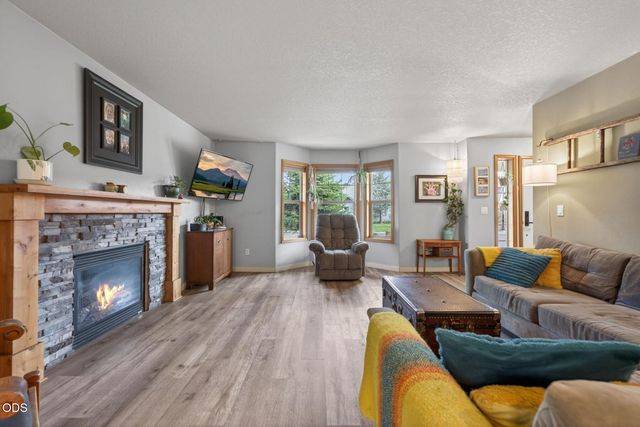 20696 Barton Crossing Way, Bend, OR 97701