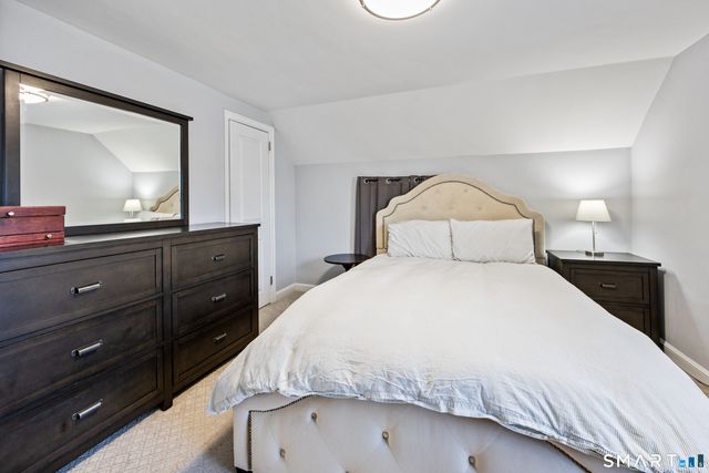 28 Woodmere Road, West Hartford, CT 06119