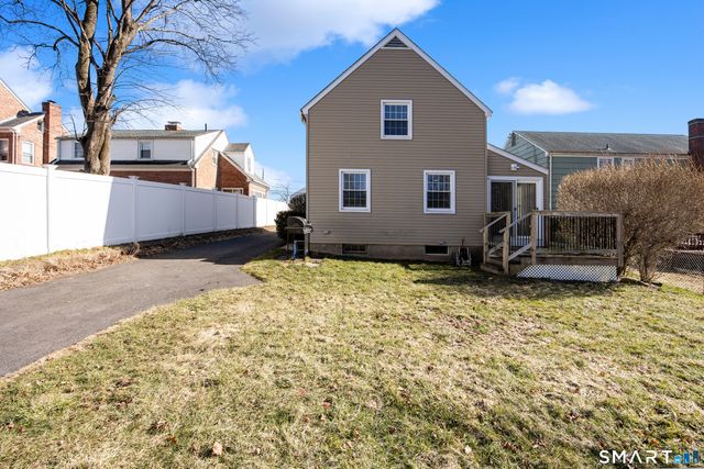 28 Woodmere Road, West Hartford, CT 06119