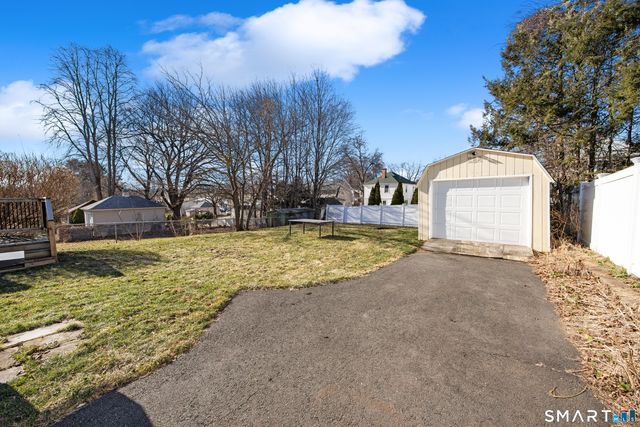 28 Woodmere Road, West Hartford, CT 06119