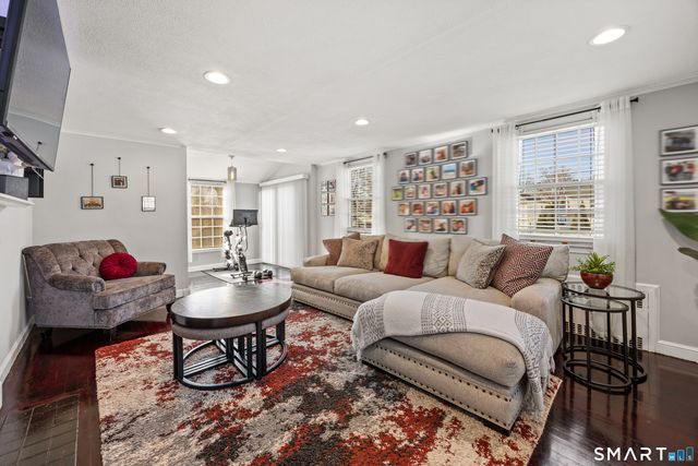 28 Woodmere Road, West Hartford, CT 06119