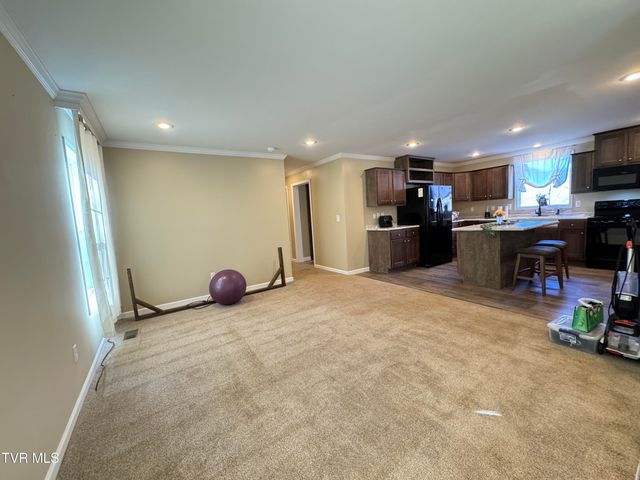 2210 Carter Street, Big Stone Gap, VA 24219