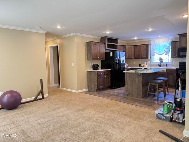 2210 Carter Street, Big Stone Gap, VA 24219