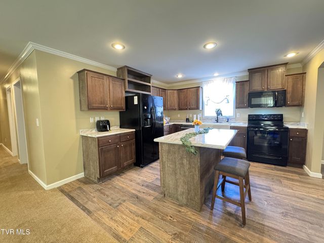 2210 Carter Street, Big Stone Gap, VA 24219