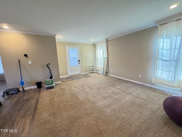 2210 Carter Street, Big Stone Gap, VA 24219