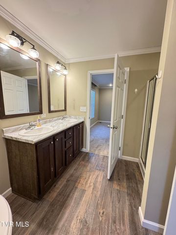 2210 Carter Street, Big Stone Gap, VA 24219