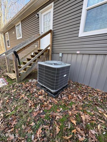 2210 Carter Street, Big Stone Gap, VA 24219