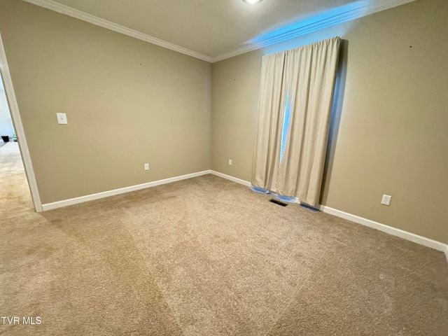 2210 Carter Street, Big Stone Gap, VA 24219