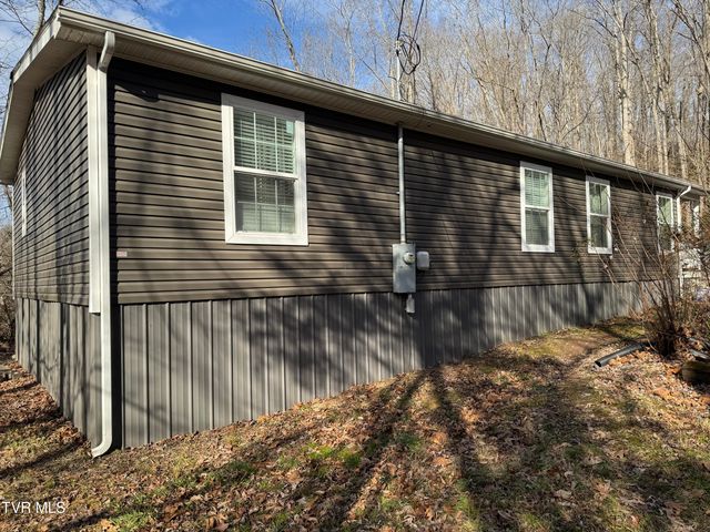 2210 Carter Street, Big Stone Gap, VA 24219