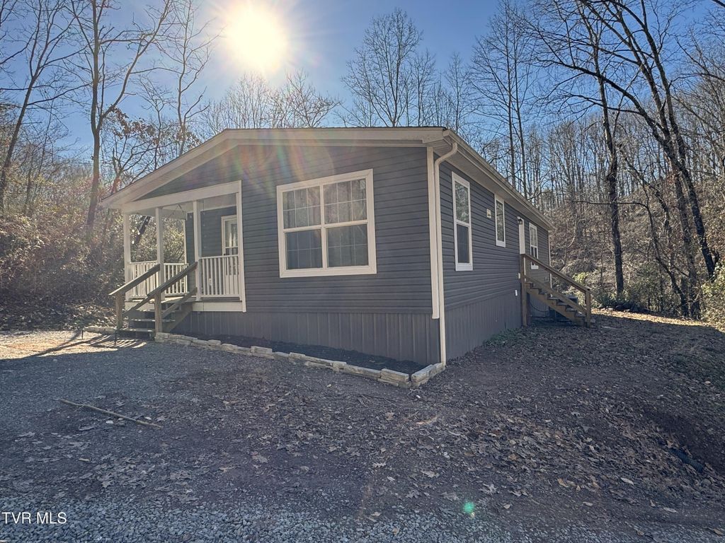 2210 Carter Street, Big Stone Gap, VA 24219