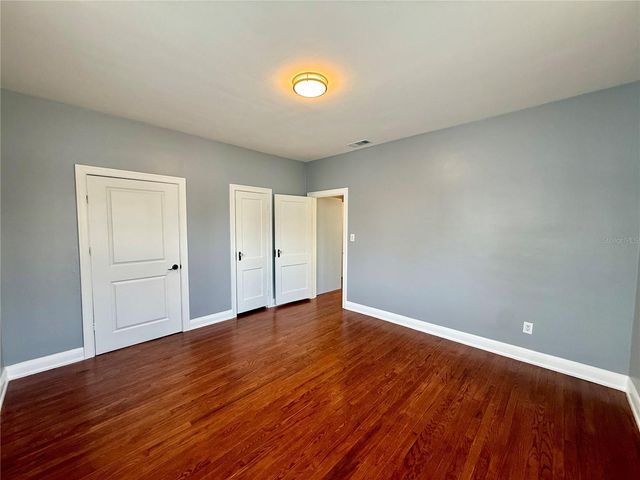 2323 W NORTH B STREET, Tampa, FL 33609