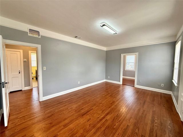 2323 W NORTH B STREET, Tampa, FL 33609