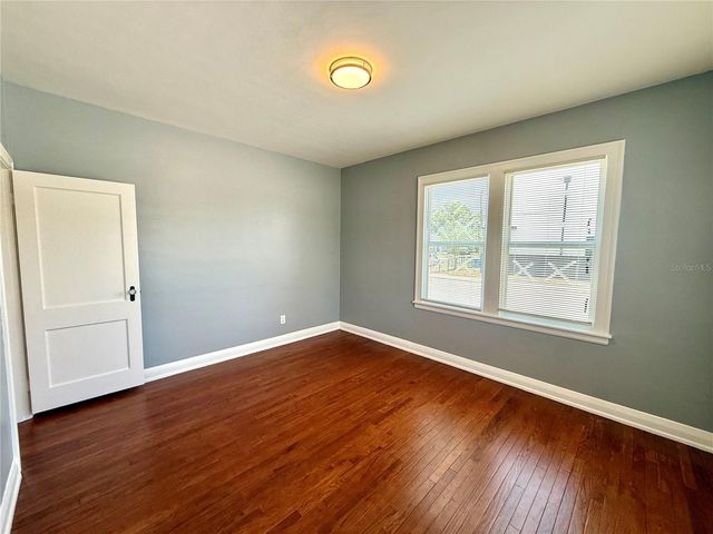 2323 W NORTH B STREET, Tampa, FL 33609