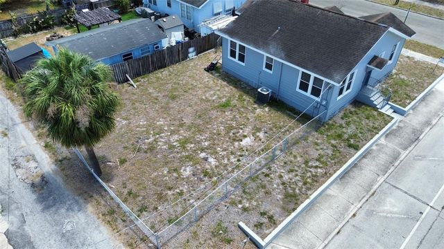 2323 W NORTH B STREET, Tampa, FL 33609