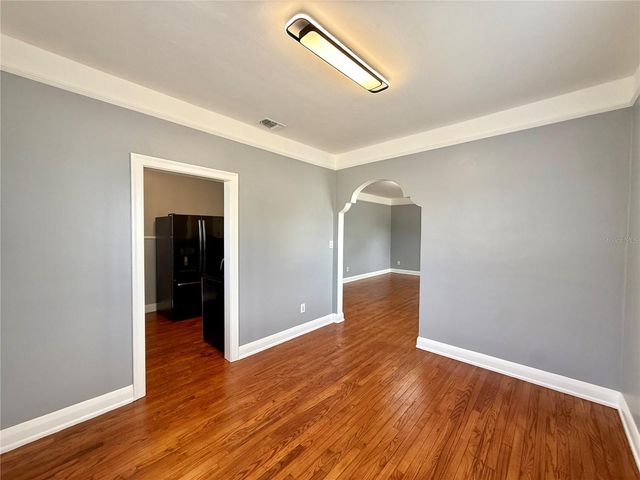 2323 W NORTH B STREET, Tampa, FL 33609