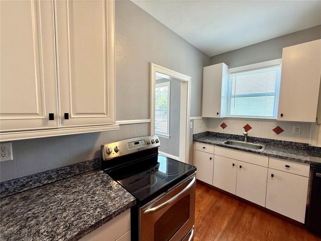 2323 W NORTH B STREET, Tampa, FL 33609