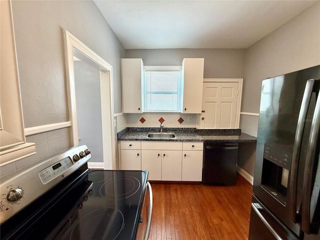 2323 W NORTH B STREET, Tampa, FL 33609