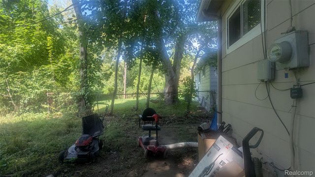 27977 Rosewood Street, Inkster, MI 48141