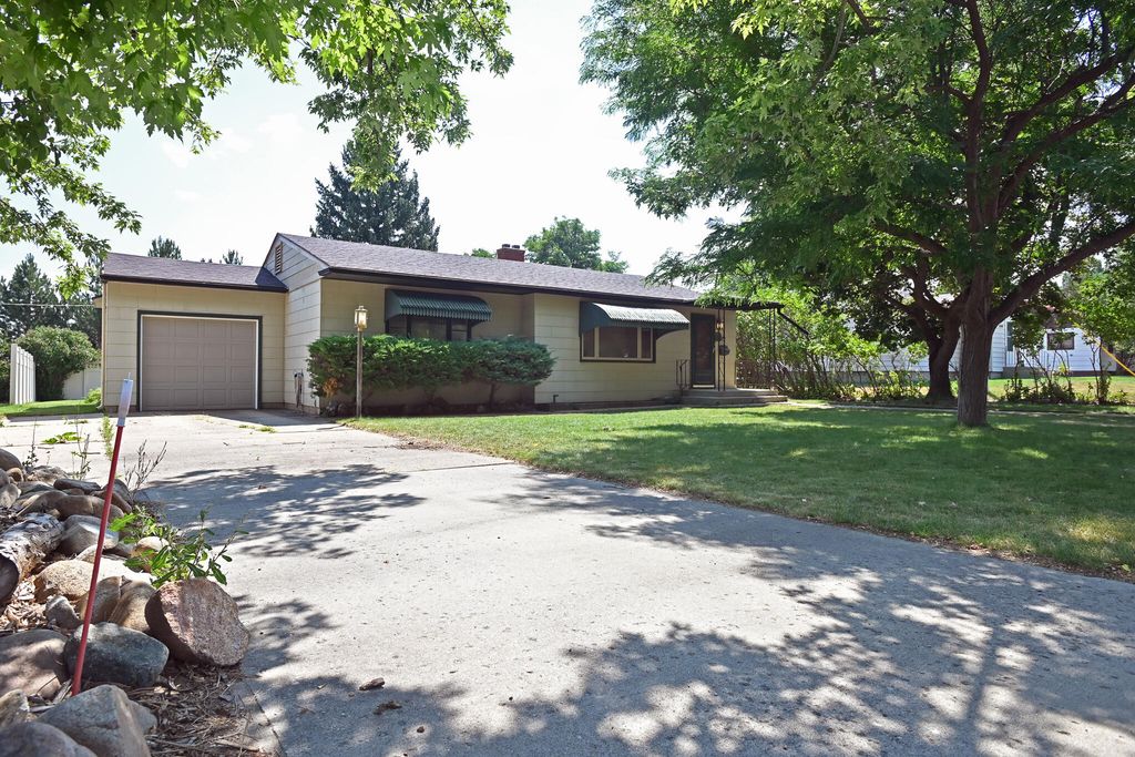 1121 S Thurmond Street, Sheridan, WY 82801 photo 2