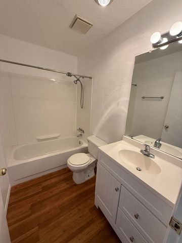 12205 Eric Court NE C, Albuquerque, NM 87112