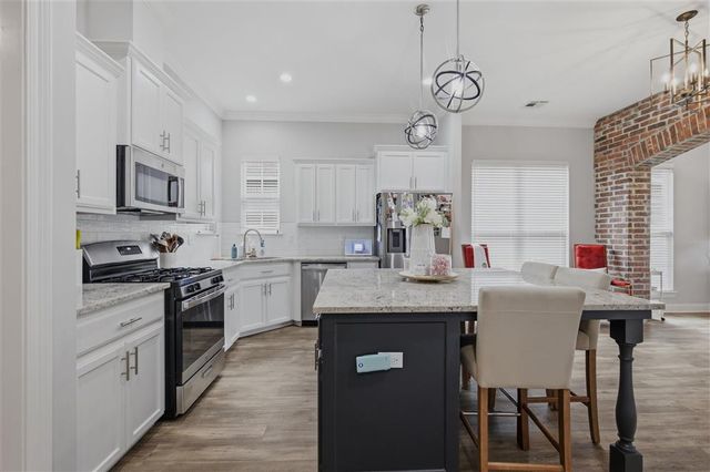 1032 Michelle Drive, Sulphur, LA 70663