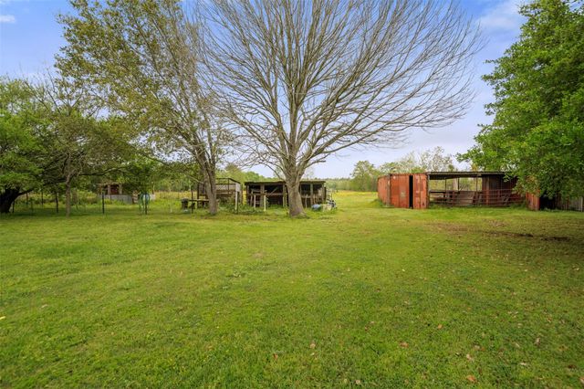1001 E Stroker Road, Crosby, TX 77532