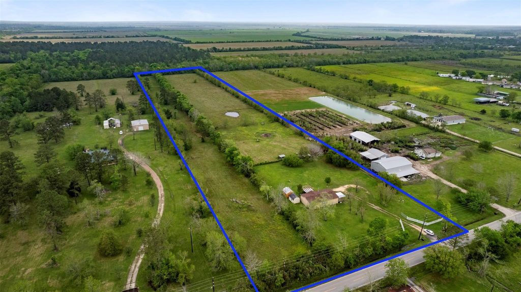 1001 E Stroker Road, Crosby, TX 77532