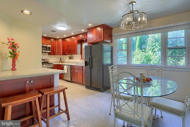 5640 CHAMBERS HILL RD, Harrisburg, PA 17111