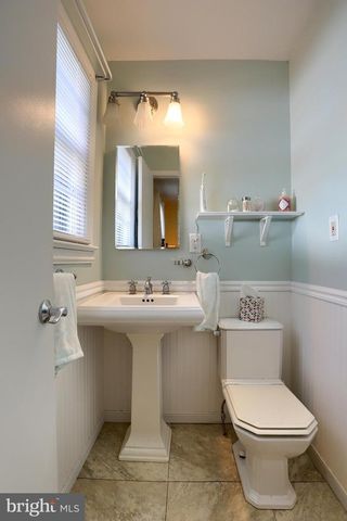 5640 CHAMBERS HILL RD, Harrisburg, PA 17111