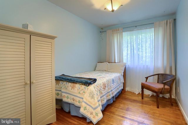 5640 CHAMBERS HILL RD, Harrisburg, PA 17111