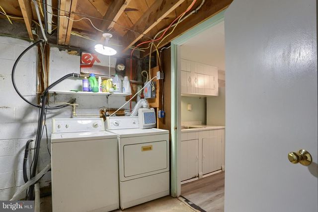 5640 CHAMBERS HILL RD, Harrisburg, PA 17111