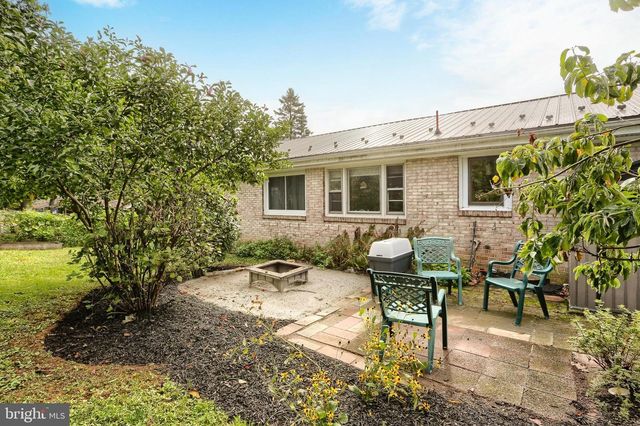 5640 CHAMBERS HILL RD, Harrisburg, PA 17111