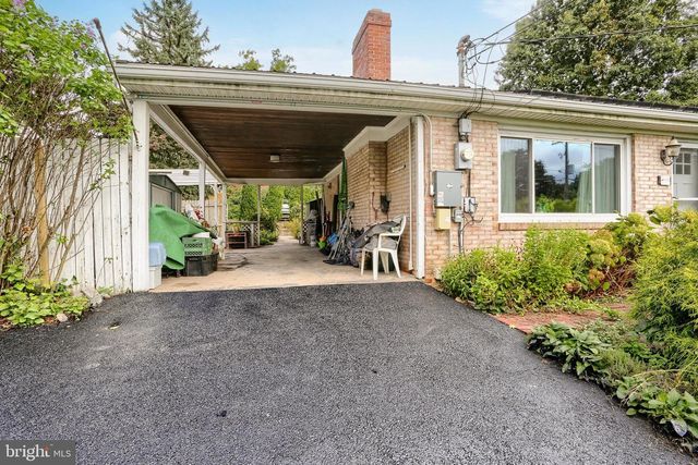 5640 CHAMBERS HILL RD, Harrisburg, PA 17111