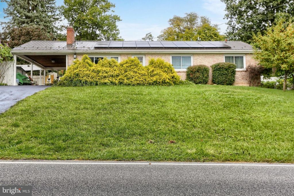 5640 CHAMBERS HILL RD, Harrisburg, PA 17111