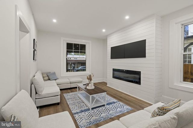 147 W HARVEY ST, Philadelphia, PA 19144