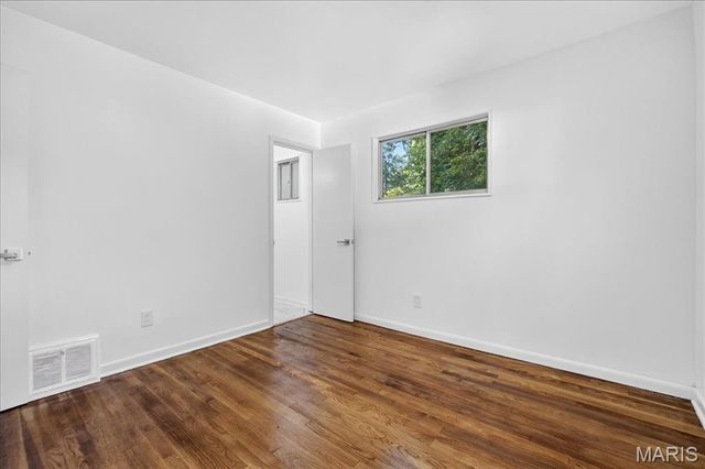 1050 Ozment Drive, Florissant, MO 63033