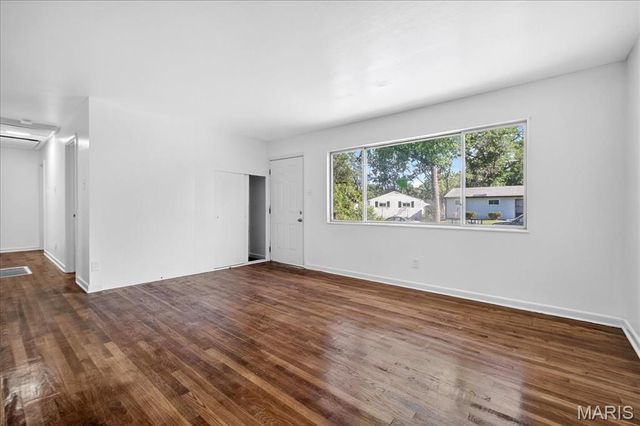1050 Ozment Drive, Florissant, MO 63033