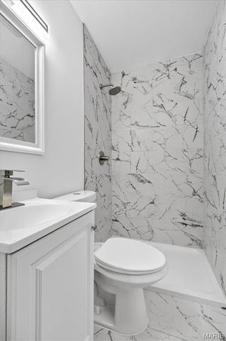 1050 Ozment Drive, Florissant, MO 63033