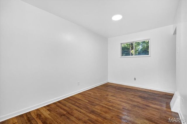 1050 Ozment Drive, Florissant, MO 63033