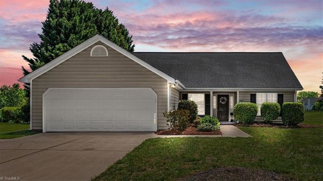4426 Deacon Court, High Point, NC 27265
