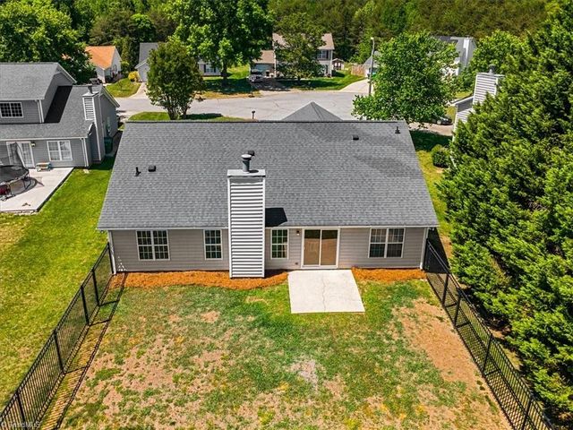 4426 Deacon Court, High Point, NC 27265